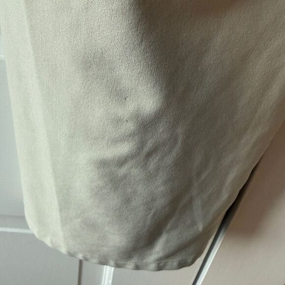 PETER MILLAR PERFORMANCE ATHLETIC GOLF CHINO PANTS BEIGE TAN SIZE 33 W / 32 L - Picture 9 of 10